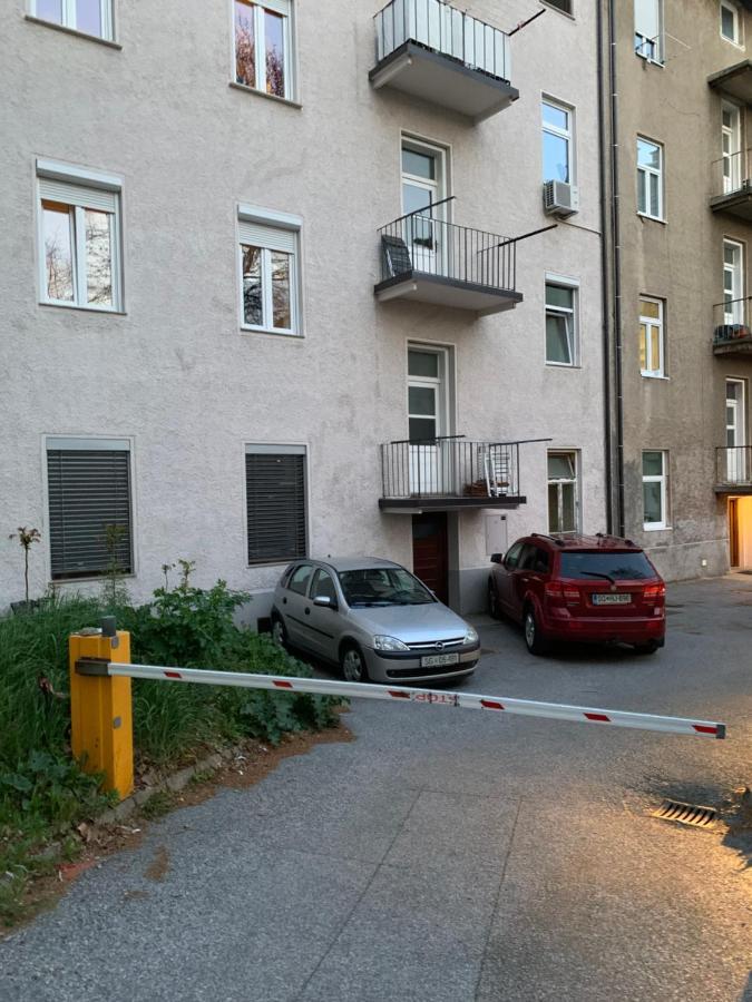 The Marchburg Apartment Maribor Buitenkant foto